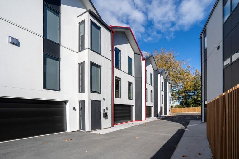 Photo of property in 33 Lakewood Lane, Cambridge, 3434