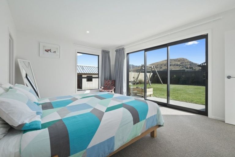 Photo of property in 71 Toni's Terrace, Lower Shotover, Queenstown, 9304