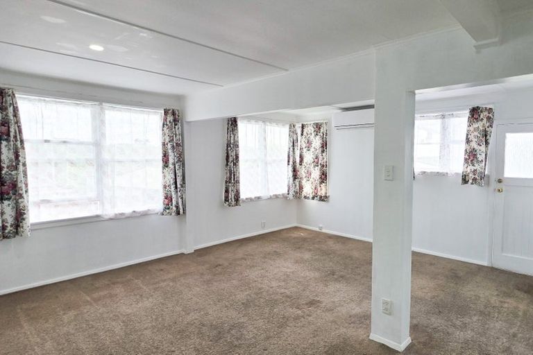 Photo of property in 19 Gear Terrace, Ranui, Porirua, 5024