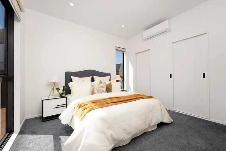 Photo of property in 7 Taiororua Avenue, Massey, Auckland, 0614