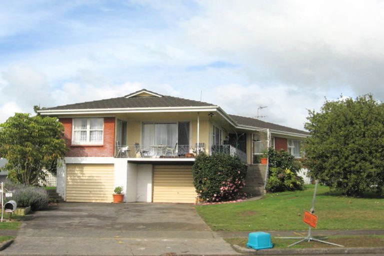 Photo of property in 10 Barnhill Crescent, Pahurehure, Papakura, 2113