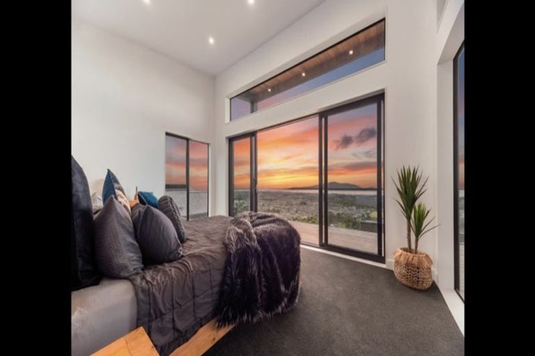 Photo of property in 8 Whio Place, Waikanae, 5036