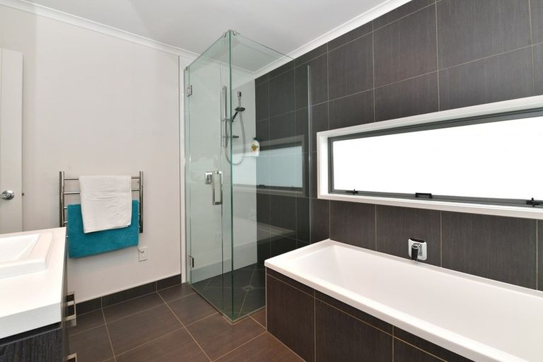 Photo of property in 119 Alec Craig Way, Gulf Harbour, Whangaparaoa, 0930
