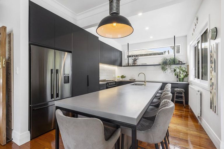 Photo of property in 164 Wadestown Road, Wadestown, Wellington, 6012