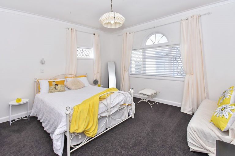 Photo of property in 10 Trentham Road, Papakura, 2110