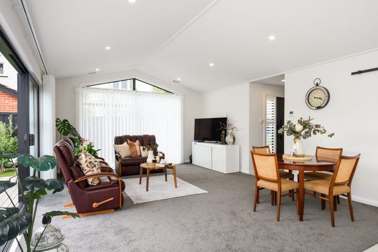 Photo of property in 76 Slacks Road, Awapuni, Palmerston North, 4412