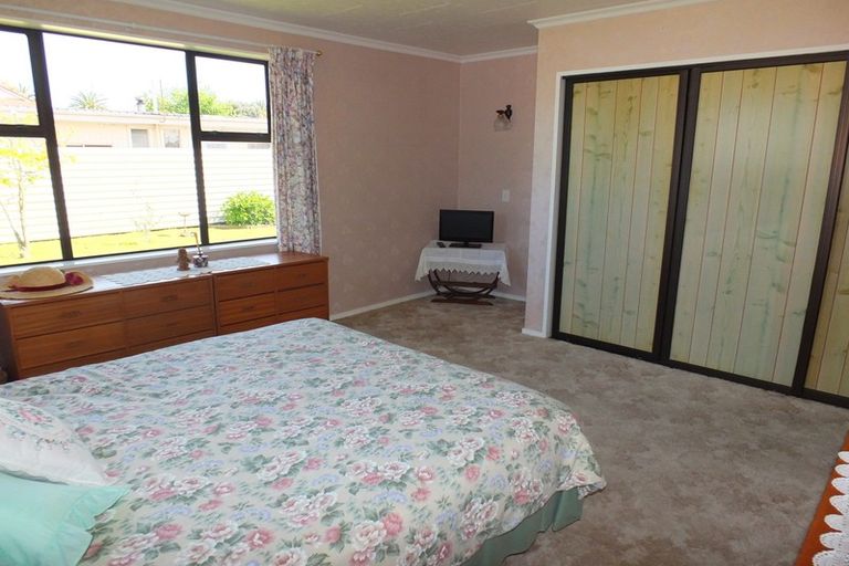 Photo of property in 24b Park Street, Foxton, 4814