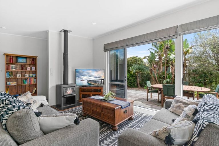 Photo of property in 25 Shoemaker Road, Waipu, 0510