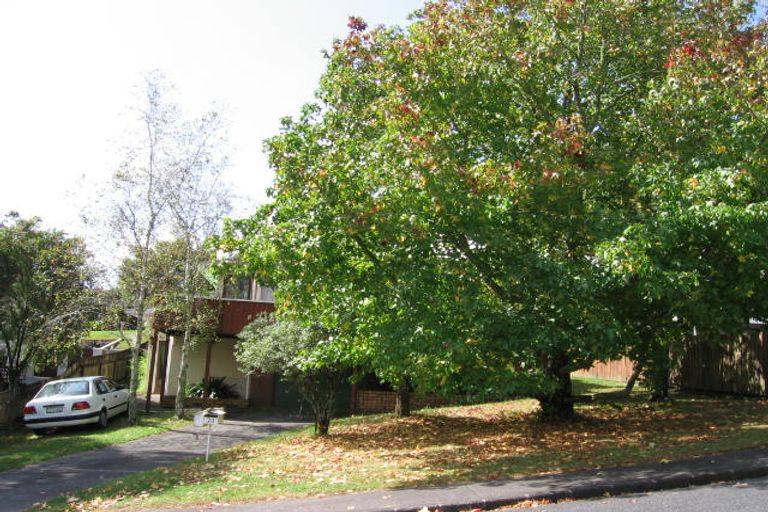 Photo of property in 23 Longreach Drive, Sunnyvale, Auckland, 0612