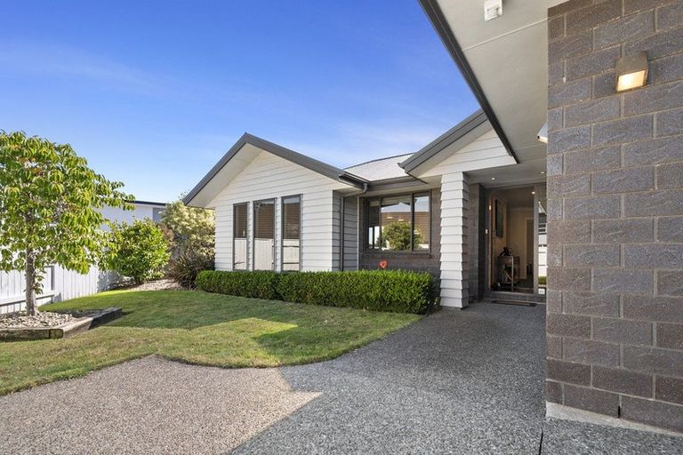 Photo of property in 25 Trump Place, Kelvin Grove, Palmerston North, 4414