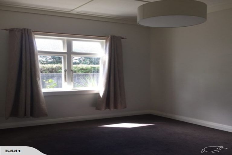 Photo of property in 11 Norwood Road, Bayswater, Auckland, 0622