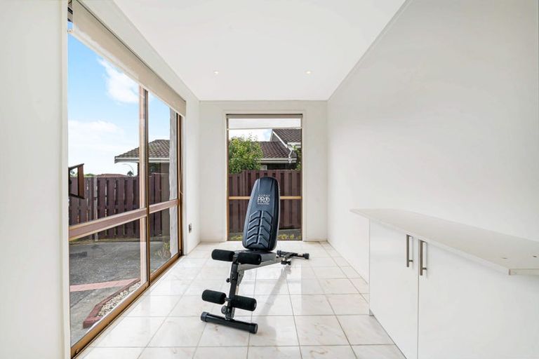 Photo of property in 140 Fisher Parade, Farm Cove, Auckland, 2012