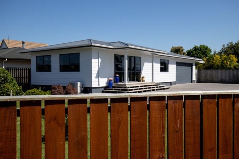 Photo of property in 1 Mcmillan Street, Ngatea, 3503