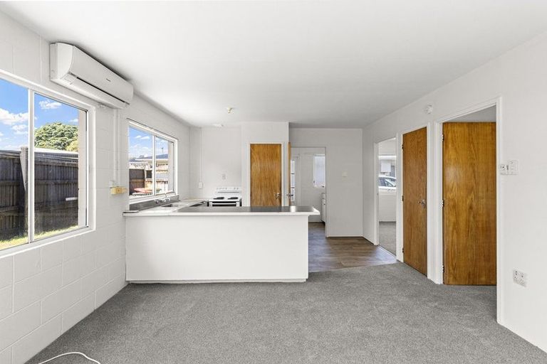 Photo of property in 2/124 Ngamotu Road, Spotswood, New Plymouth, 4310