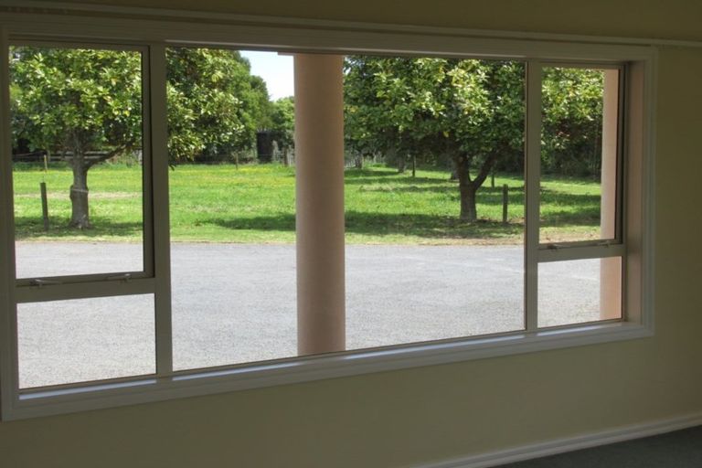 Photo of property in 211 Muhunoa Road East, Ohau, Levin, 5570