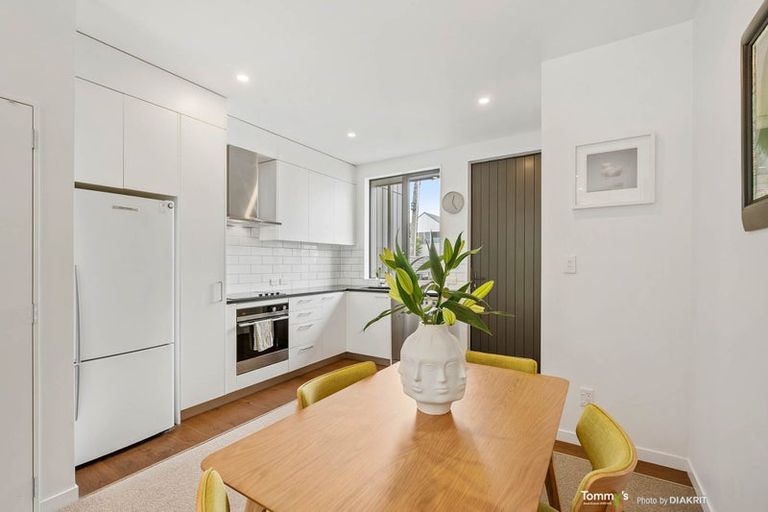 Photo of property in 4/20 Trent Street, Island Bay, Wellington, 6023