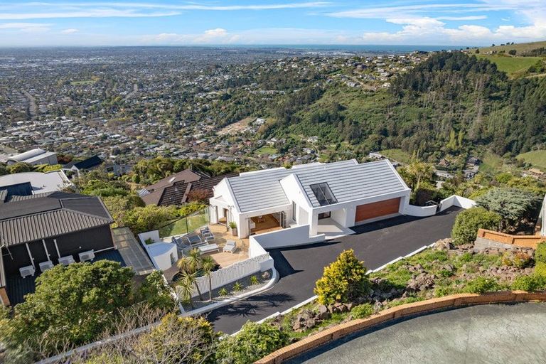 Photo of property in 7 Harry Ell Drive, Cashmere, Christchurch, 8022