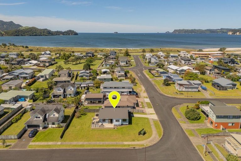 Photo of property in 15 Marlin Street, Whitianga, 3510