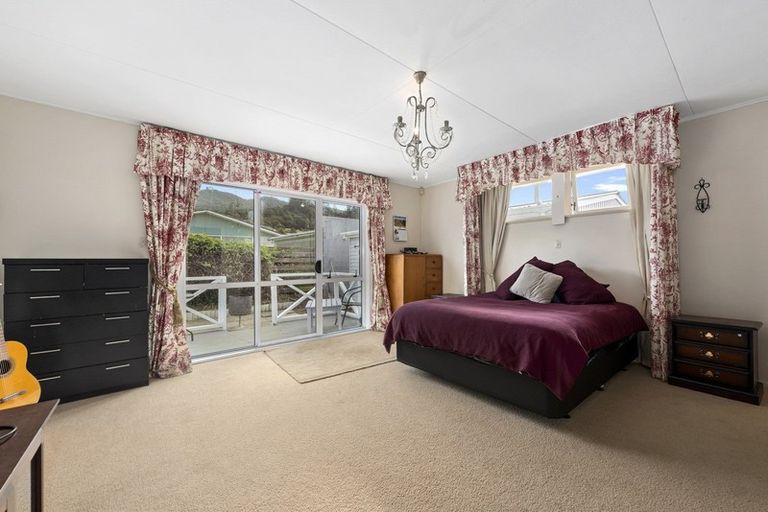 Photo of property in 13 Matthews Road, Wainuiomata, Lower Hutt, 5014