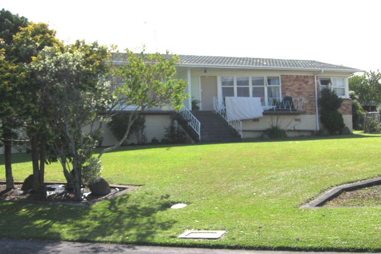 Photo of property in 1/36 Jaemont Avenue, Te Atatu South, Auckland, 0610