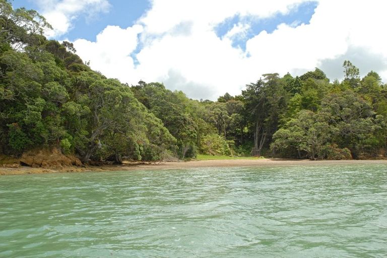 Photo of property in 53 Wharf Road, Parua Bay, Whangarei, 0174