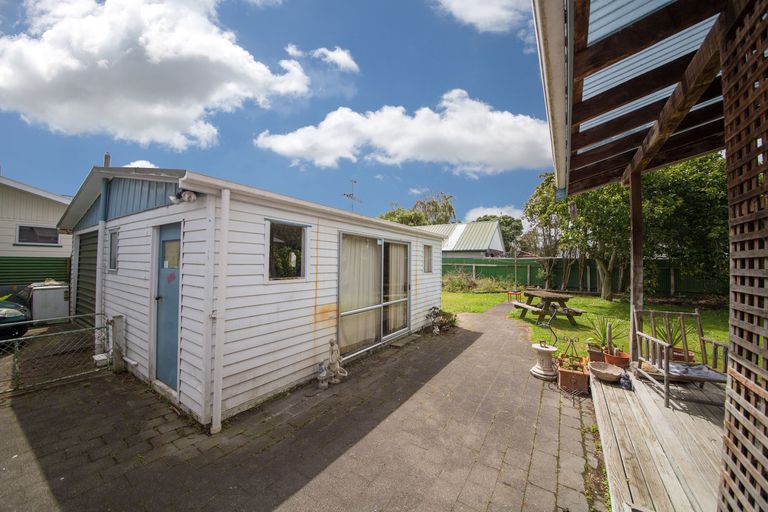 Photo of property in 4 Turakina Street, Westbrook, Palmerston North, 4412