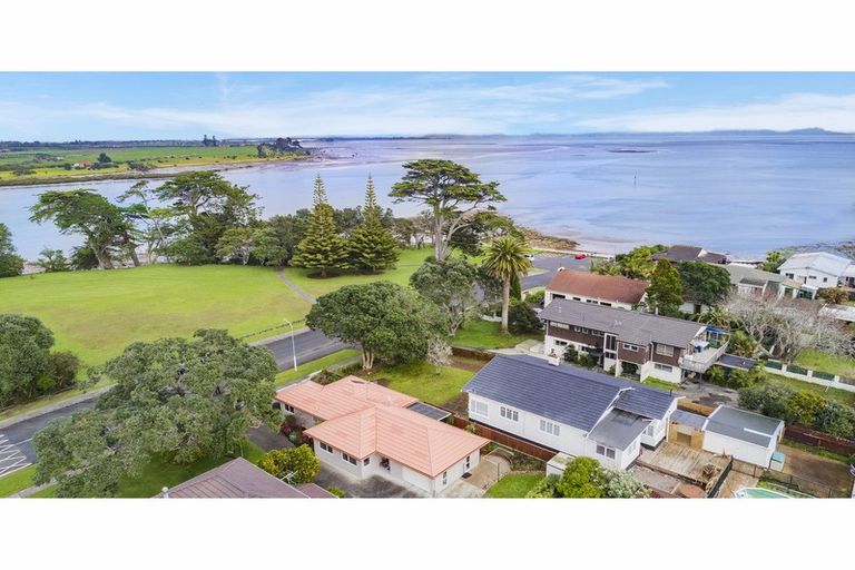 Photo of property in 37 Roys Road, Weymouth, Auckland, 2103
