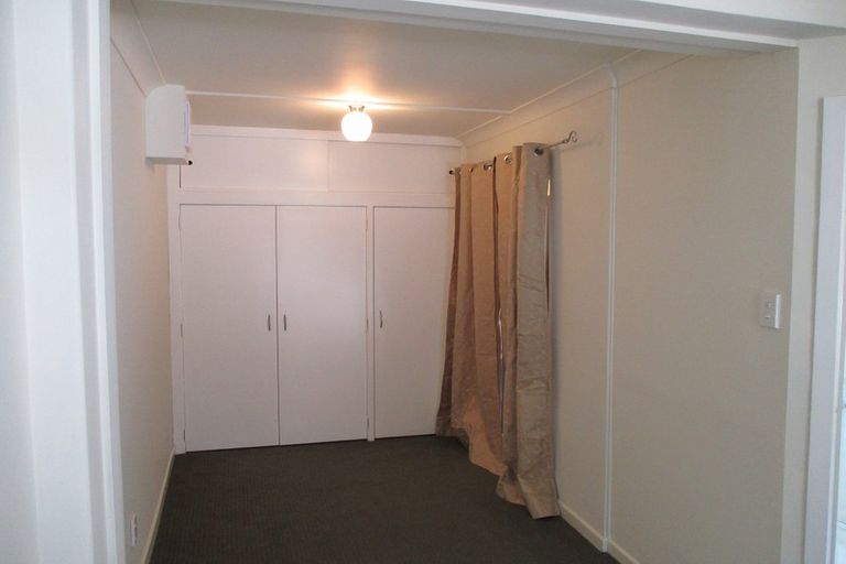 Photo of property in 15a Onslow Road, Khandallah, Wellington, 6035