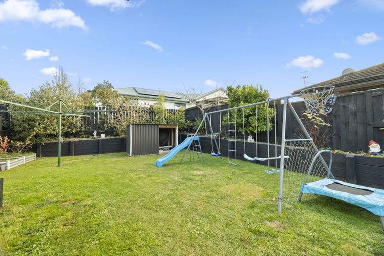 Photo of property in 14 Hamon Place, Pukehangi, Rotorua, 3015