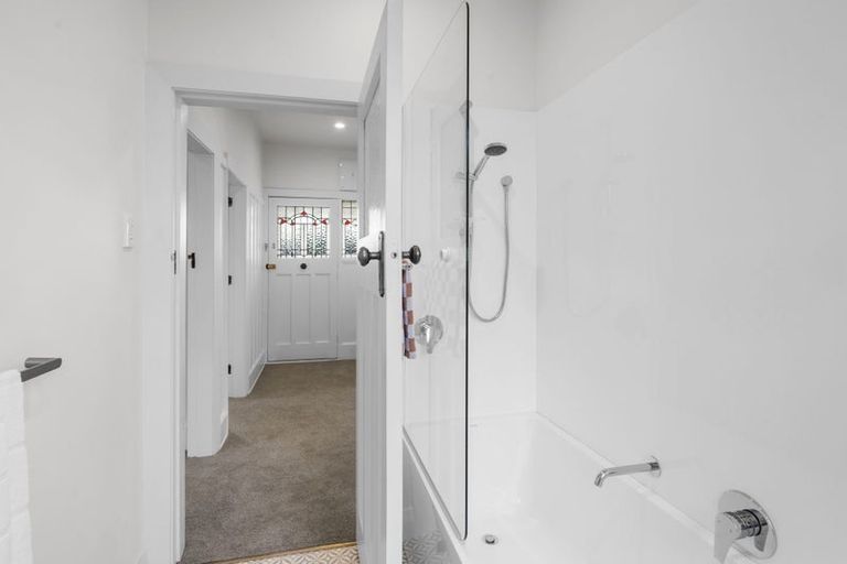 Photo of property in 1/27 Prossers Road, Saint Martins, Christchurch, 8022