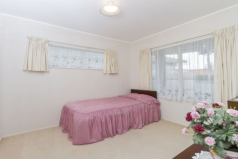 Photo of property in 1/28 Rochester Crescent, Somerville, Auckland, 2014