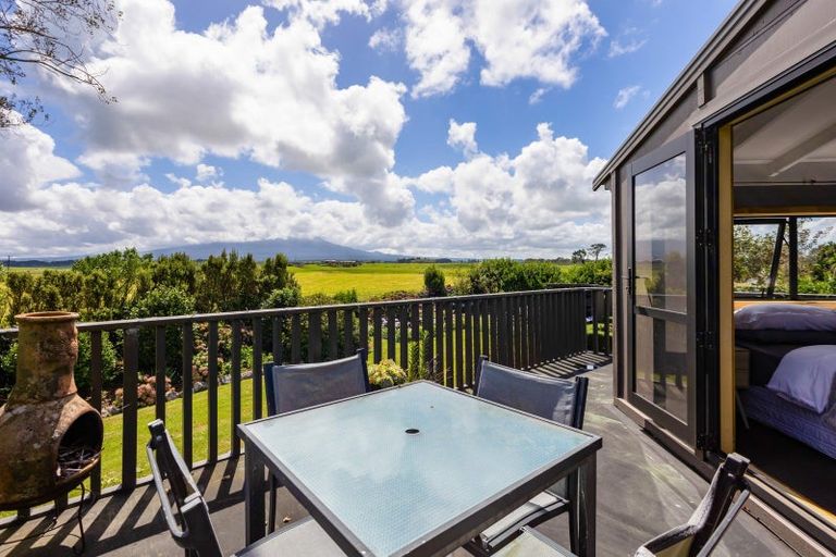 Photo of property in 20 Kiri Road, Te Kiri, Opunake, 4682