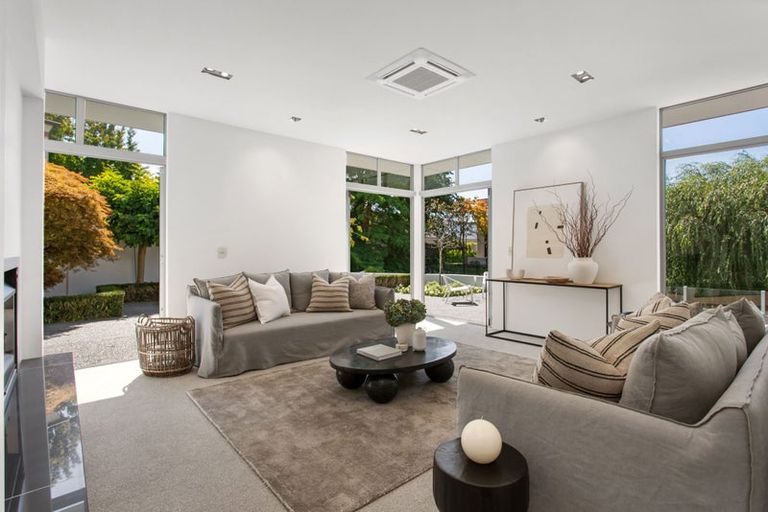 Photo of property in 43 Totara Street, Fendalton, Christchurch, 8041