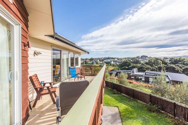 Photo of property in 9 Botany Lane, Whitby, Porirua, 5024