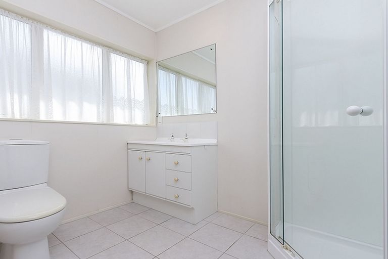 Photo of property in 1/28 Rochester Crescent, Somerville, Auckland, 2014