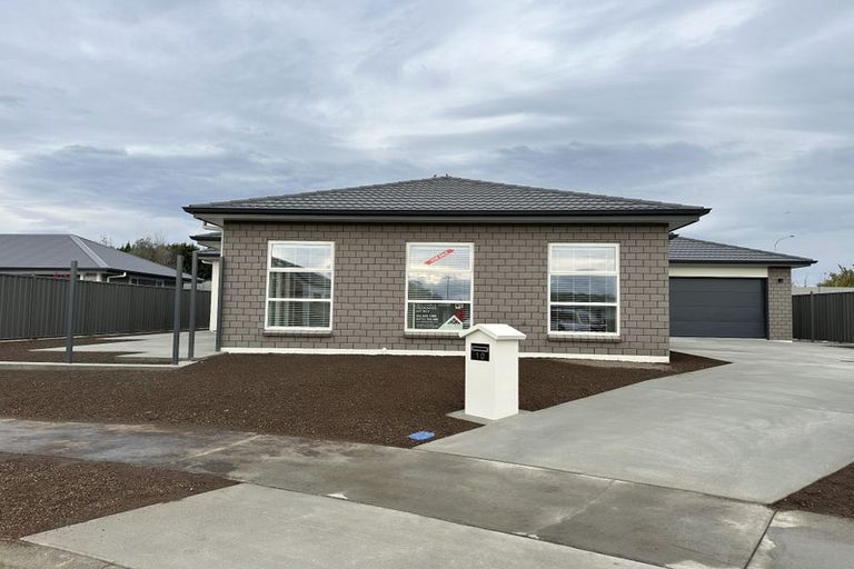 Photo of property in 10 George Yee Place, Taradale, Napier, 4112