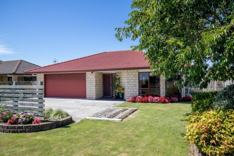 Photo of property in 8 Harris Place, Ngatea, 3503