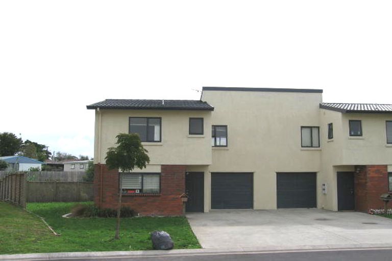 Photo of property in 8 Kora Avenue, Ranui, Auckland, 0612