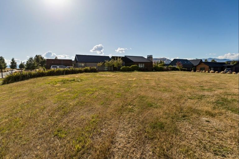 Photo of property in 24 Jacks Point Rise, Jacks Point, Queenstown, 9371