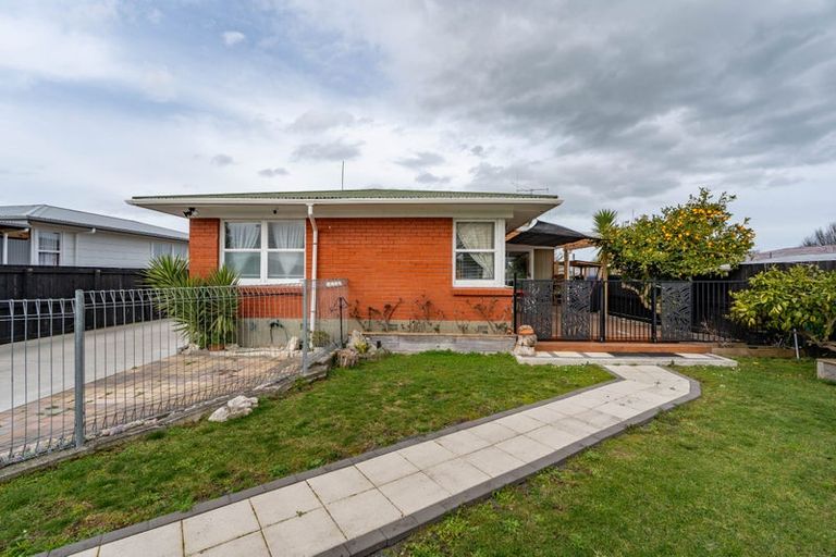 Photo of property in 4 Bremridge Place, Melville, Hamilton, 3206