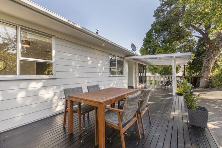 Photo of property in 301 Royal Road, Massey, Auckland, 0614