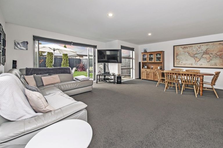 Photo of property in 4/20 Old Red Barn Road, Halswell, Christchurch, 8025