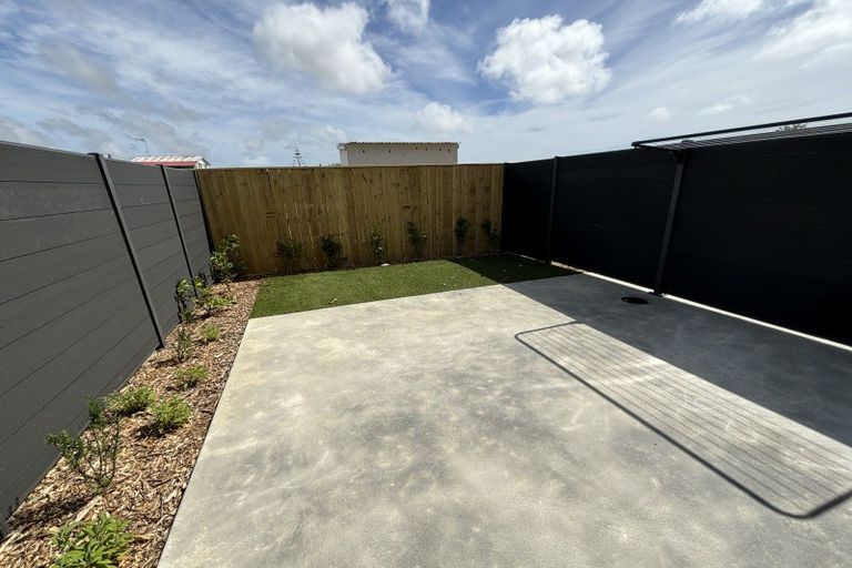 Photo of property in Pipi Place, Baylys Beach, 0377