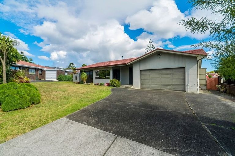 Photo of property in 19 Matuhi Rise, Henderson, Auckland, 0612