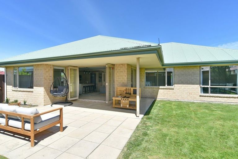 Photo of property in 102 Charles Street, Rangiora, 7400