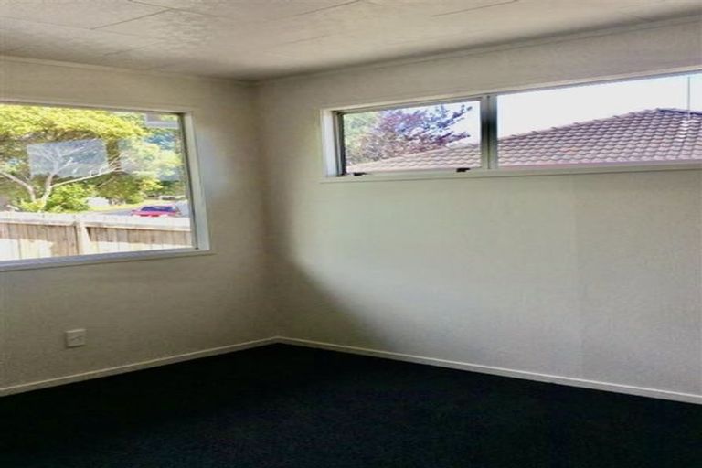 Photo of property in 18 Penfold Place, Henderson, Auckland, 0610