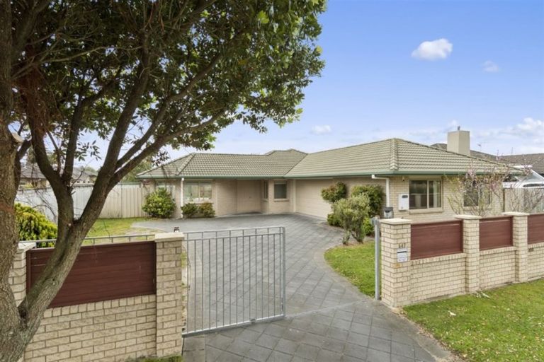 Photo of property in 647 Gloucester Road, Papamoa Beach, Papamoa, 3118