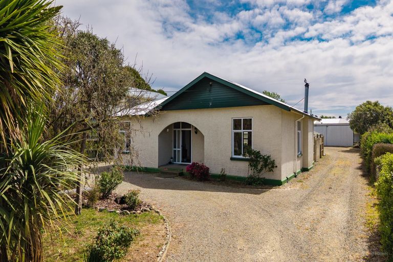 Photo of property in 10 Massey Street, Waimate, 7924