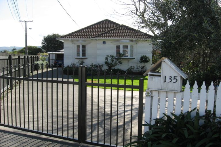 Photo of property in 135 Waiwhetu Road, Waterloo, Lower Hutt, 5011