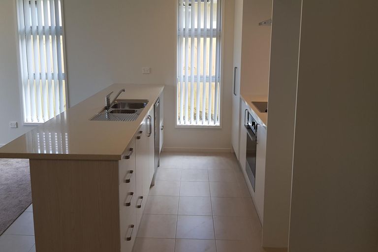 Photo of property in 8 Ketu Way, Takanini, 2112